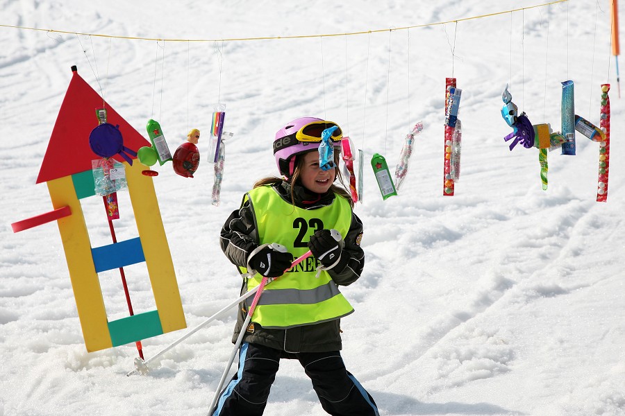 Slalom s p�ekvapen�m v c�li