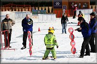 Sjezd s oto�kou kolem zaj�ce