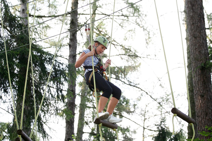 26-Volné smyčky se dřevem 